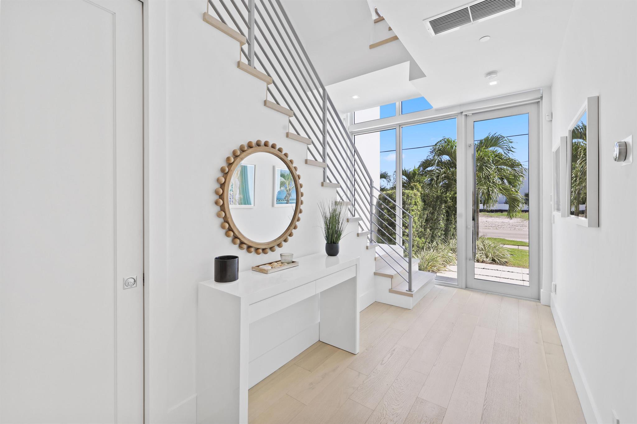 View photos, virtual tours, details... 200 NE 7th Avenue 2