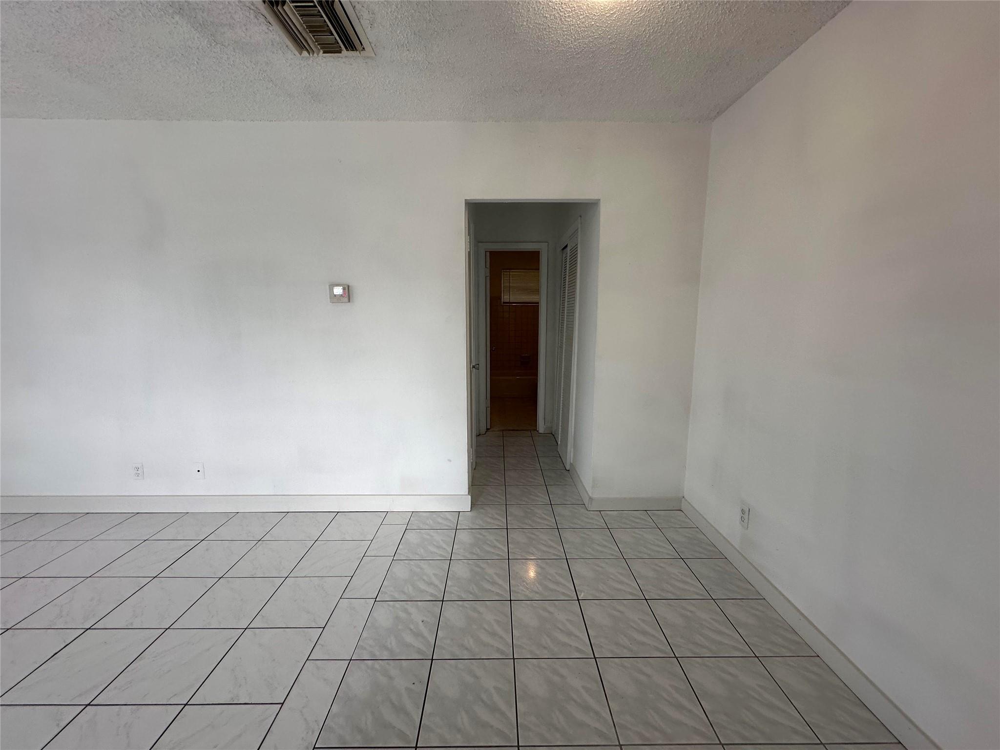 Hallandale Park 5-20 B - Residential Lease
