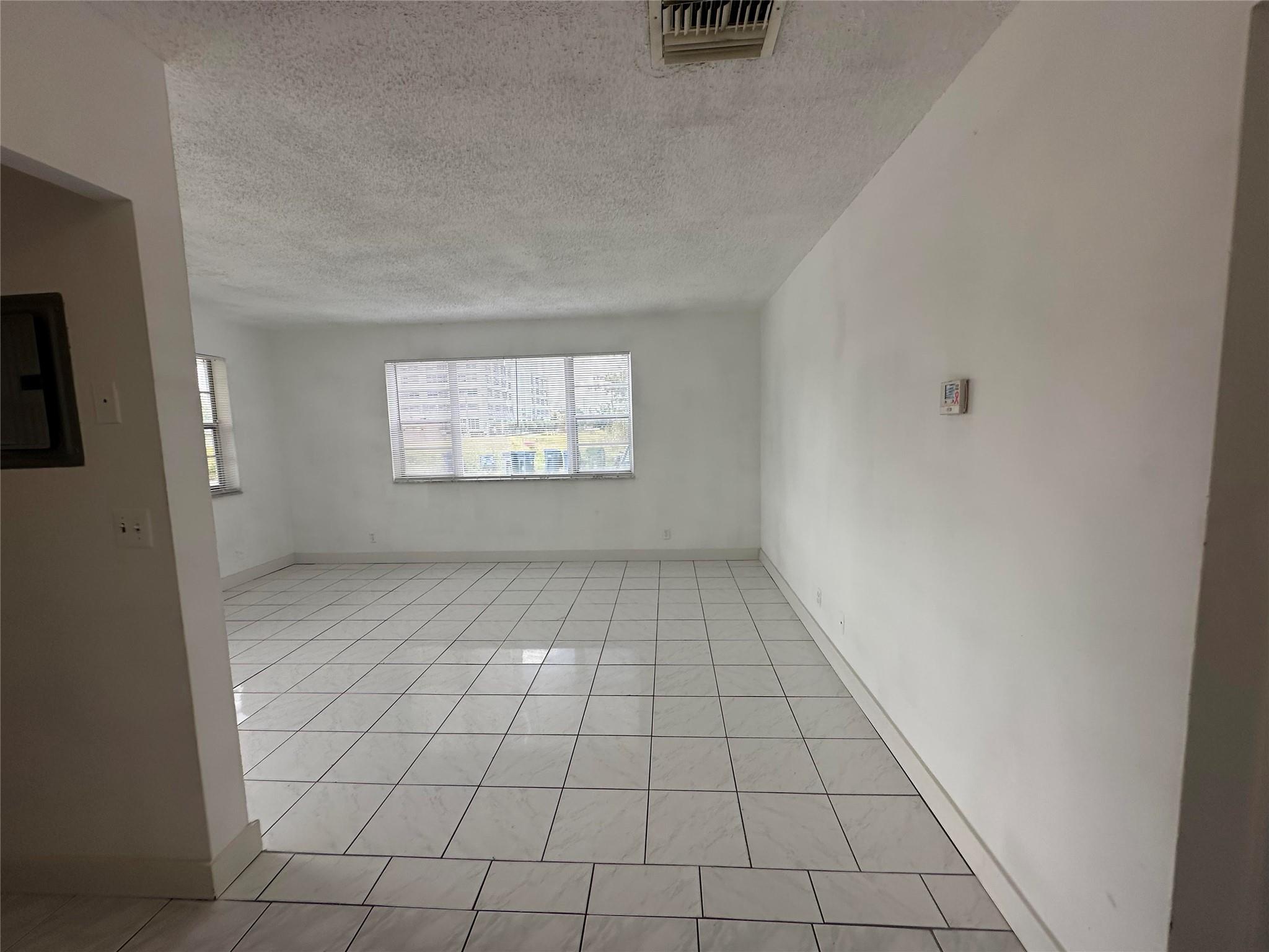 Hallandale Park 5-20 B - Residential Lease