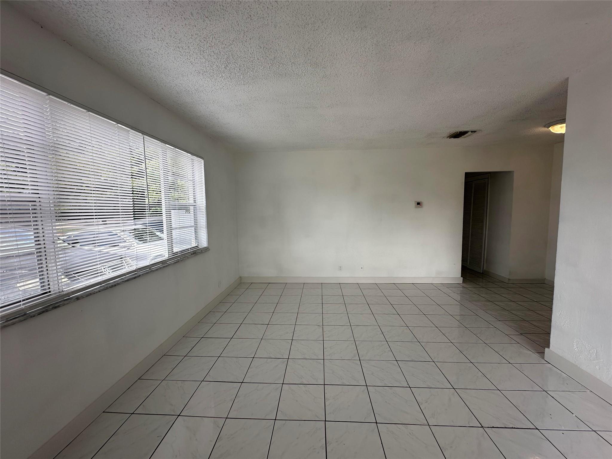 Hallandale Park 5-20 B - Residential Lease