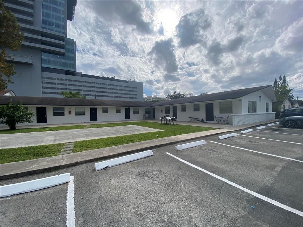 Hallandale Park 5-20 B - Residential Lease