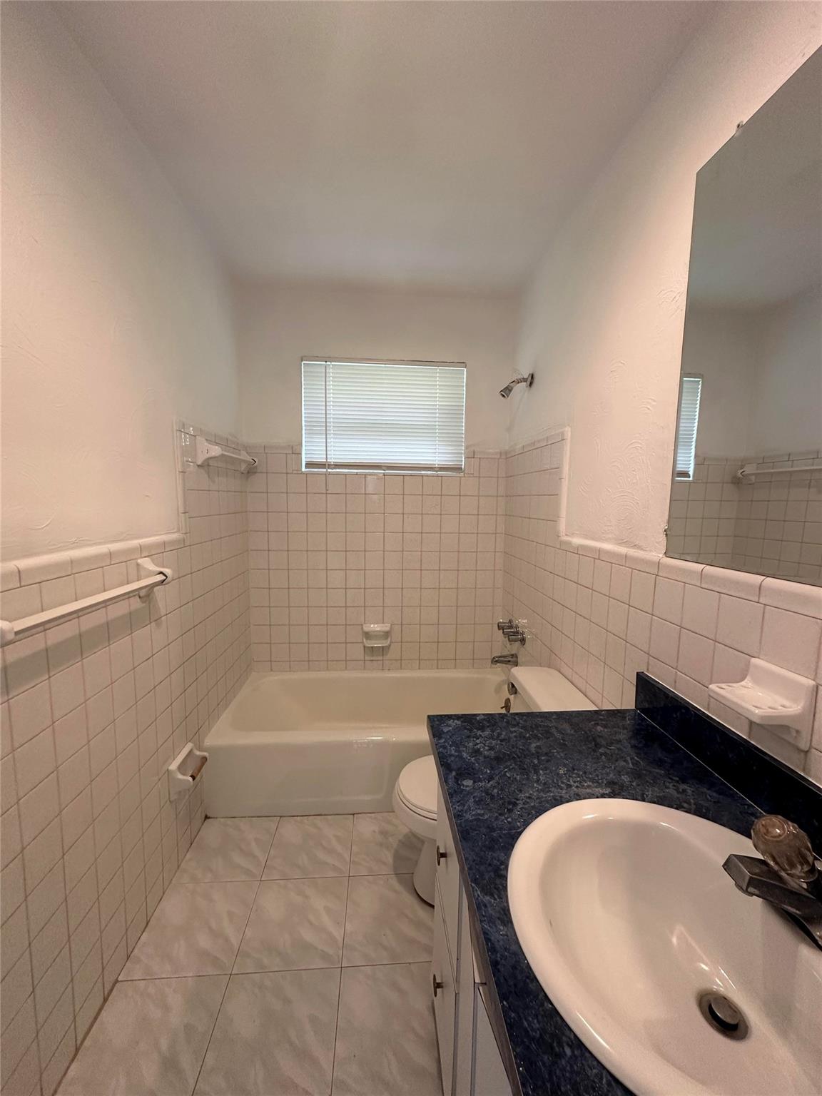 Hallandale Park 5-20 B - Residential Lease