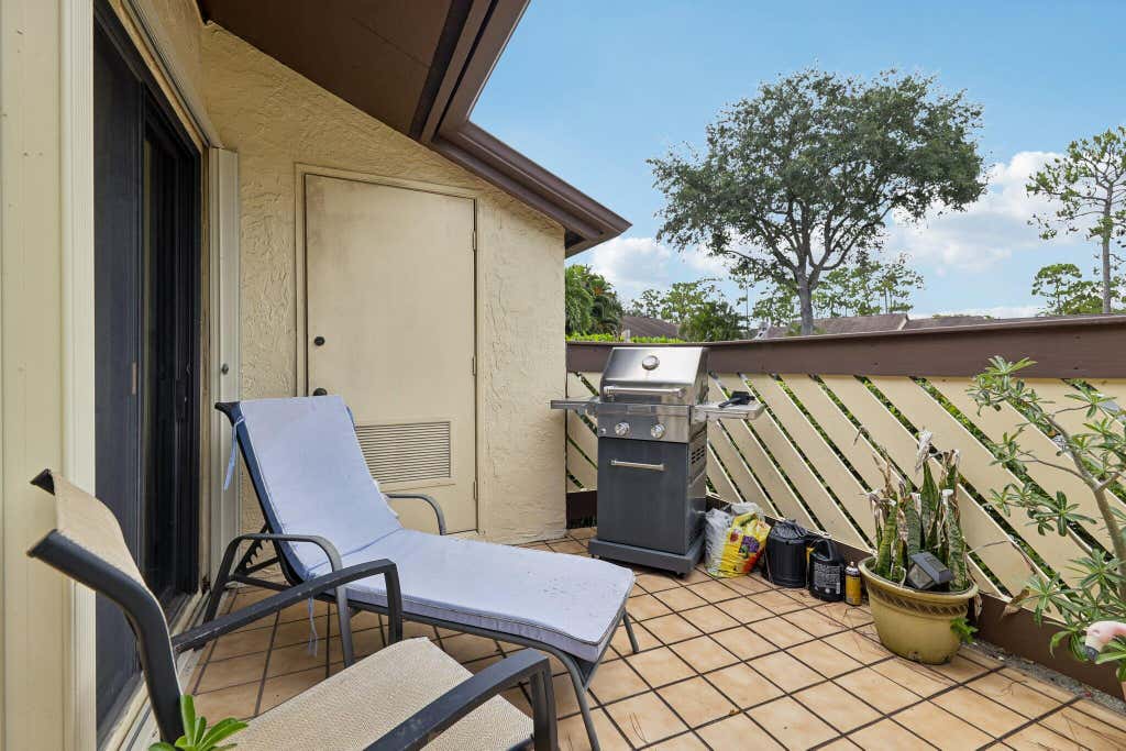 Photo of 157 Pinto Palm Court, Royal Palm Beach, FL 33411 (MLS # B26038687)