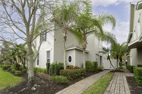 10487 SW Westlawn Boulevard Port St Lucie FL 34987