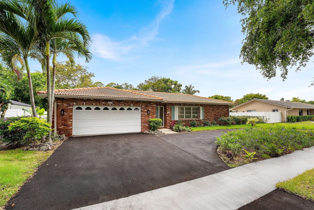 Photo of 931 NW 9th Court, Boca Raton, FL 33486 (MLS # B26011485)