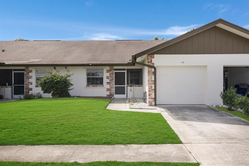 Photo of 178 Bent Arrow Drive, Jupiter, FL 33458 (MLS # R10875994)