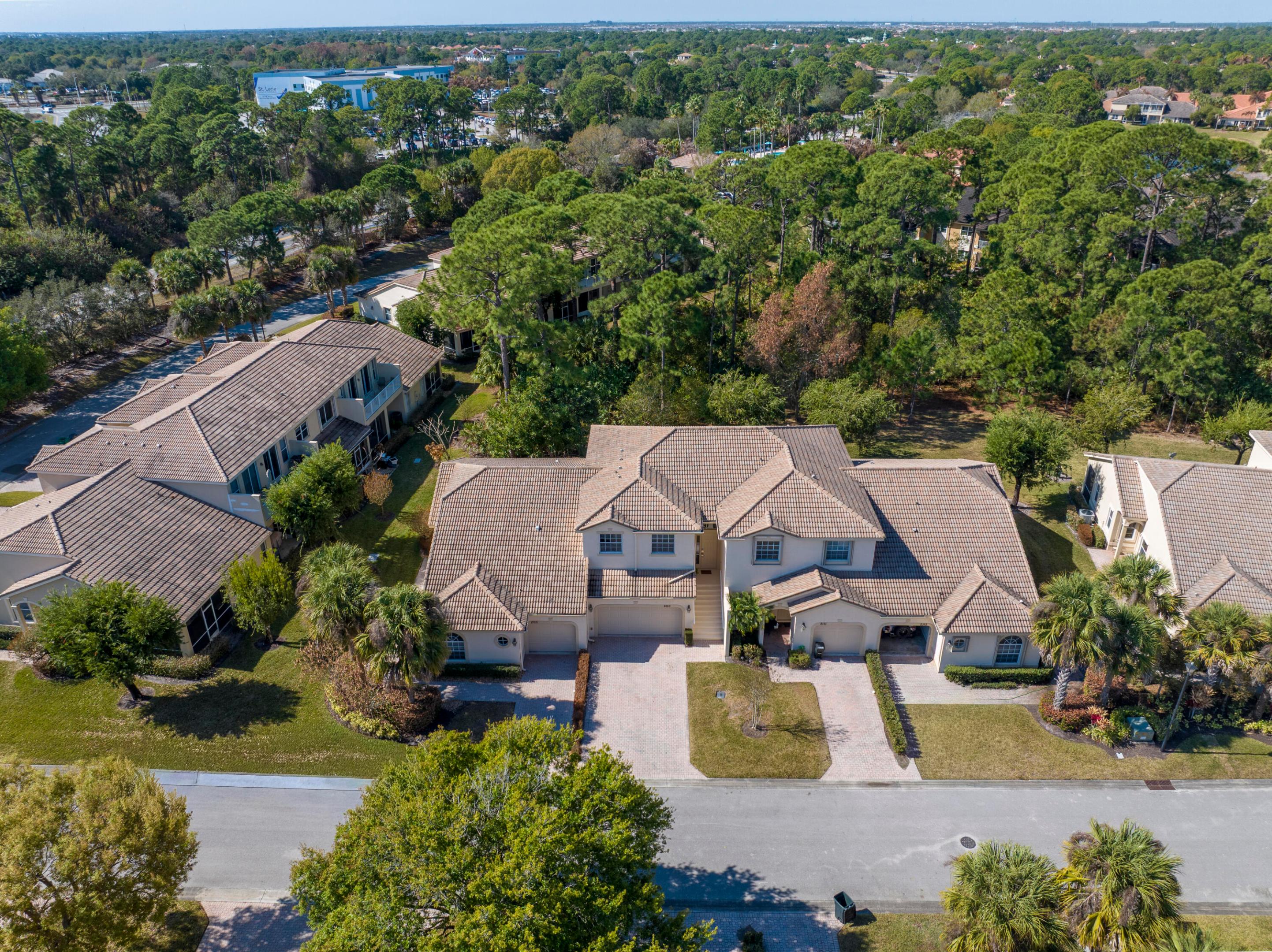 CASTLE PINES - Residential