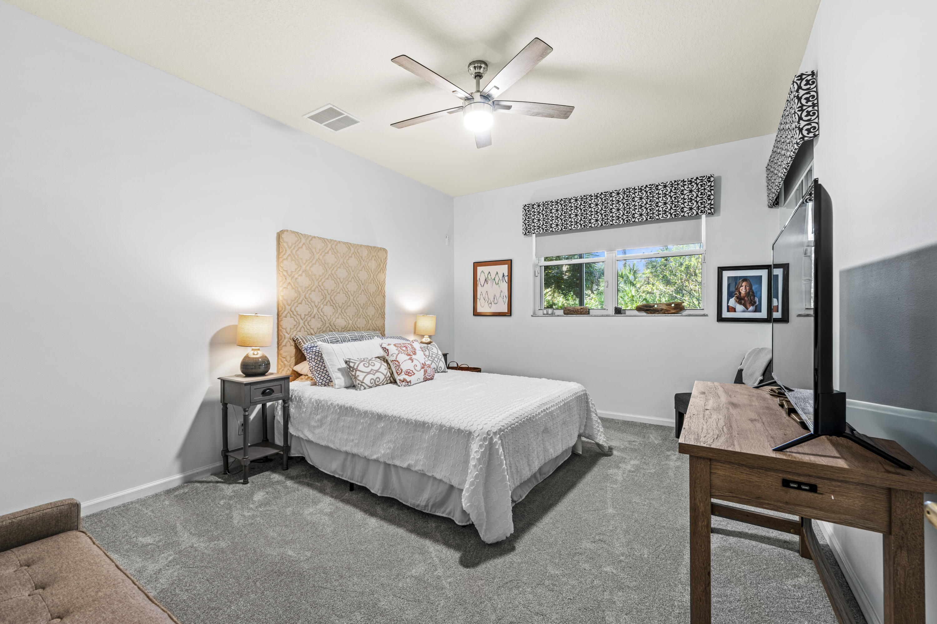 CASTLE PINES - Residential