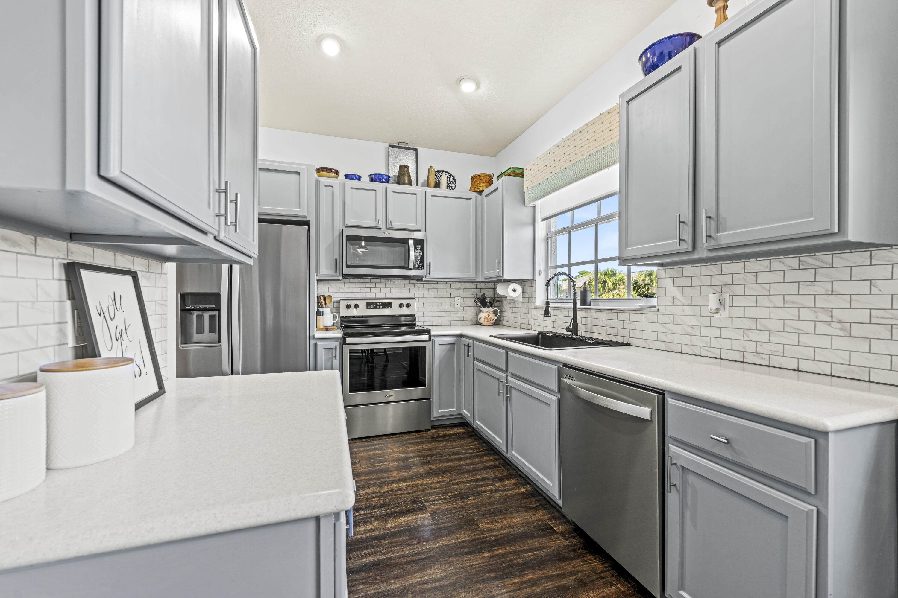 CASTLE PINES - Residential