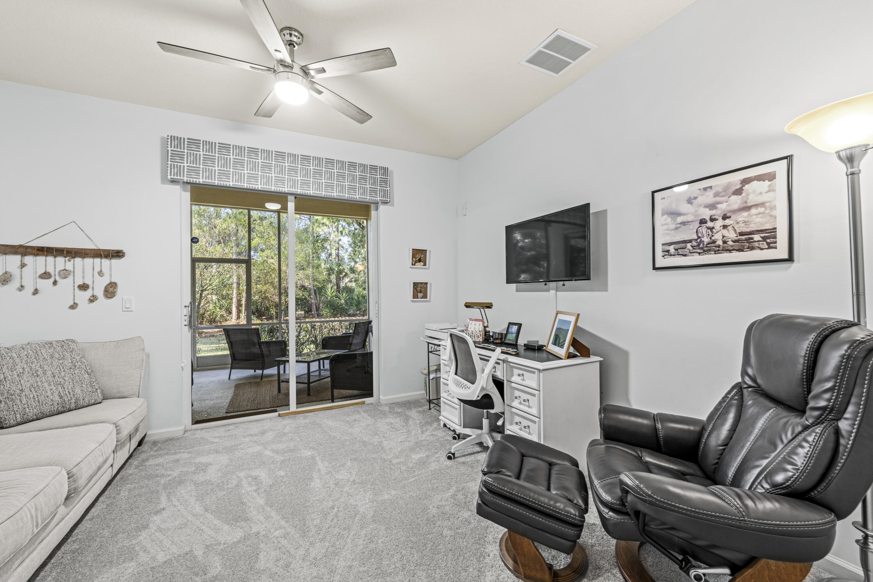 CASTLE PINES - Residential