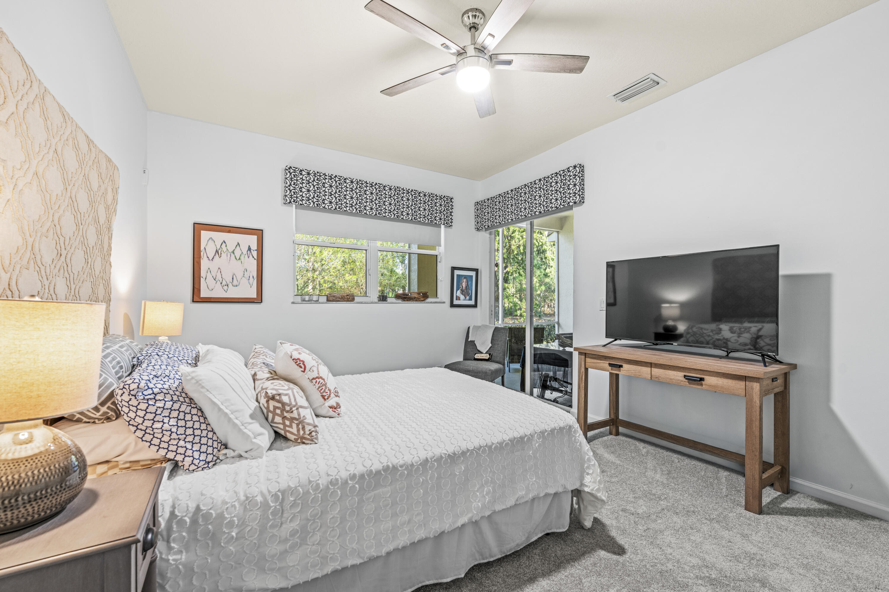 CASTLE PINES - Residential