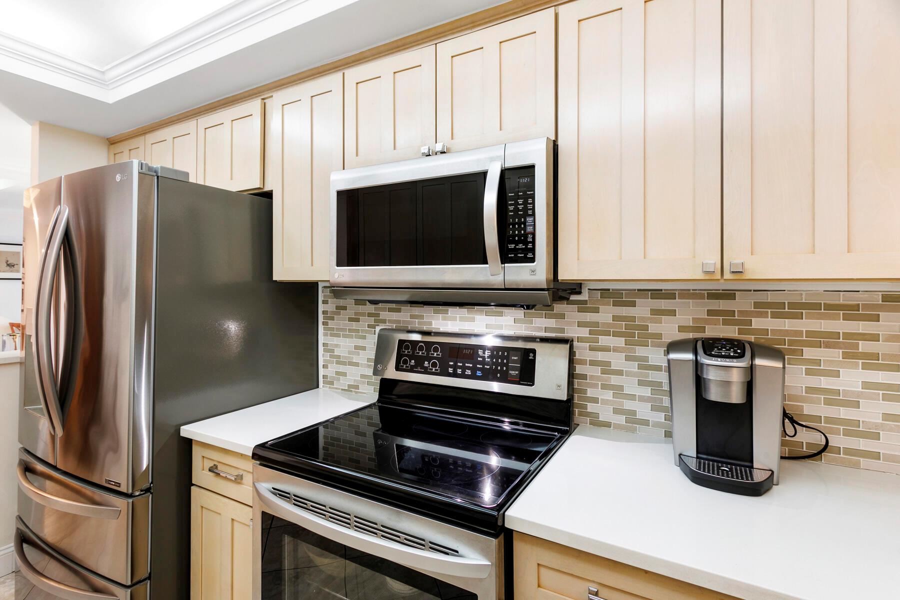 CARLYLE HOUSE CONDO - Residential Lease