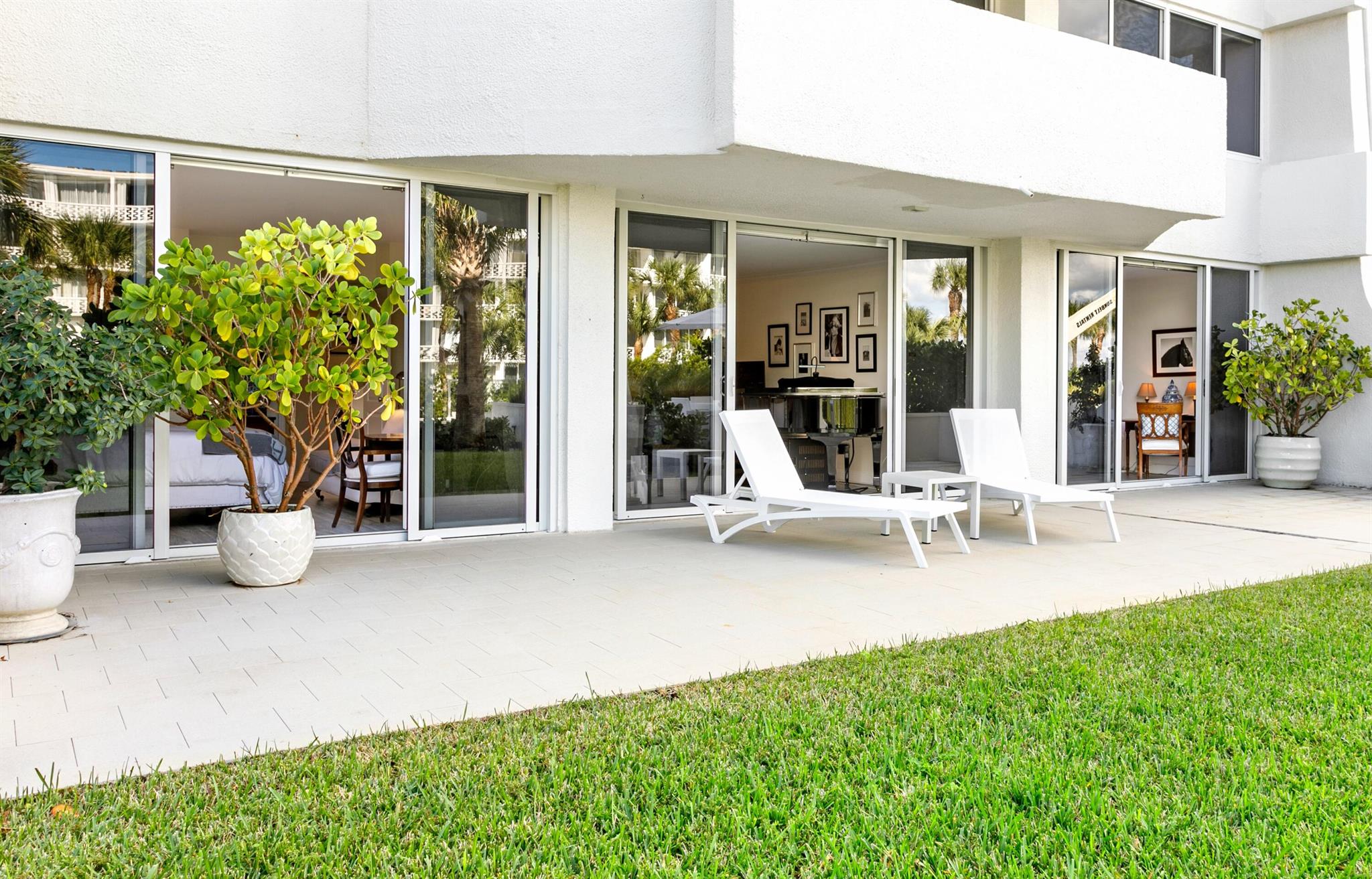 CARLYLE HOUSE CONDO - Residential Lease