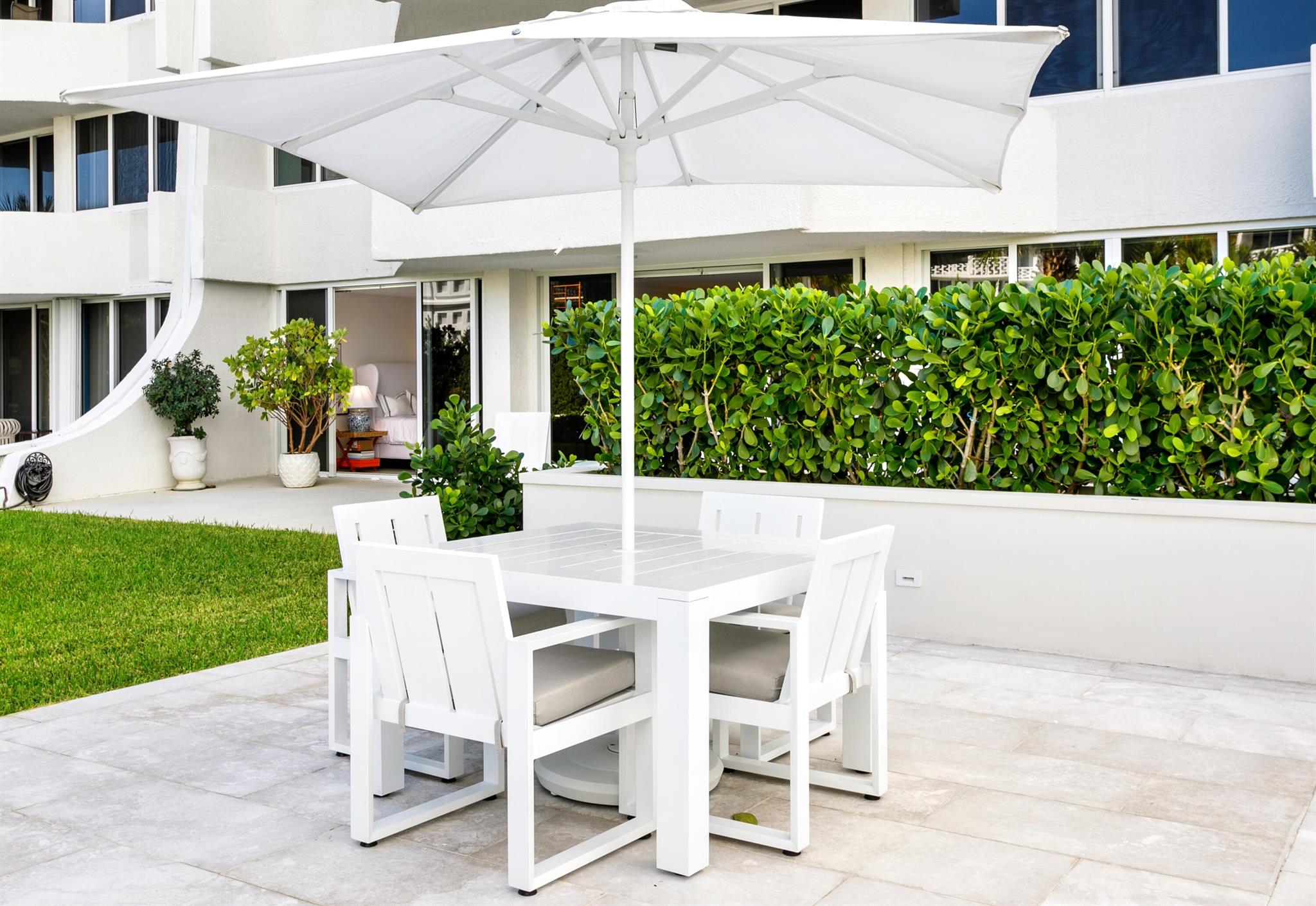 CARLYLE HOUSE CONDO - Residential Lease