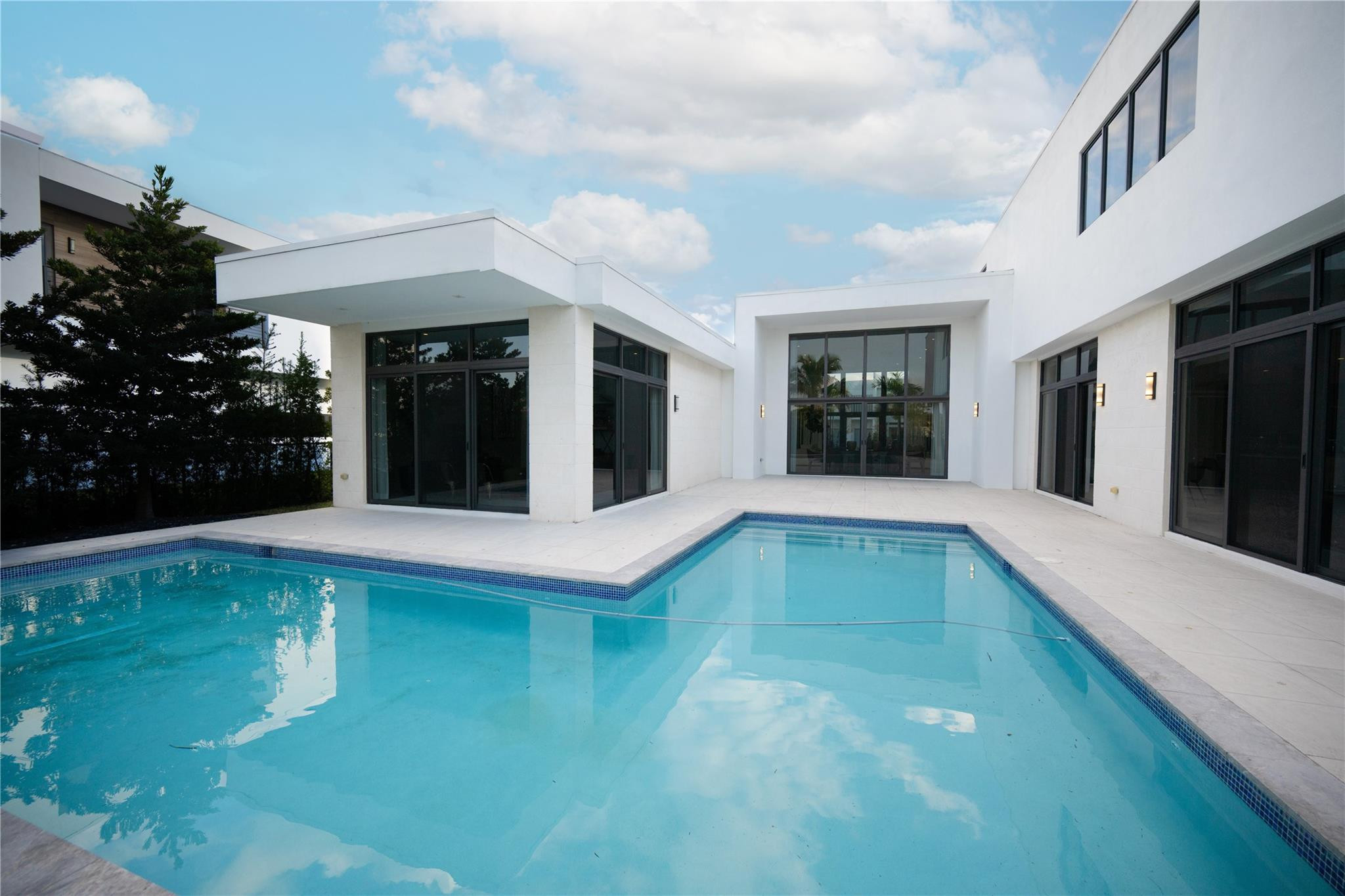 Weston Estates 181-168 B - Residential