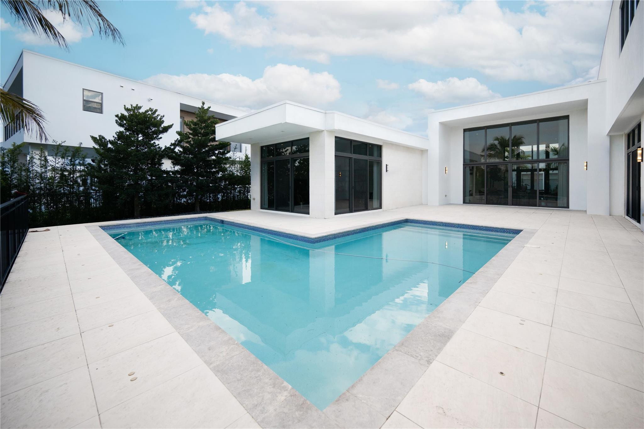 Weston Estates 181-168 B - Residential