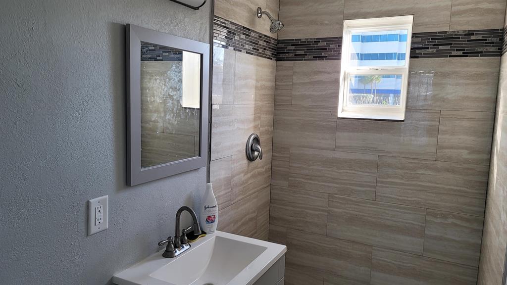 INLET SHORES - Residential Lease