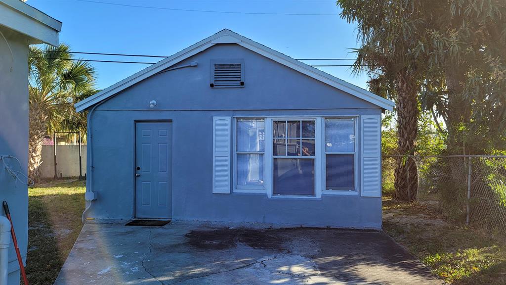 INLET SHORES - Residential Lease