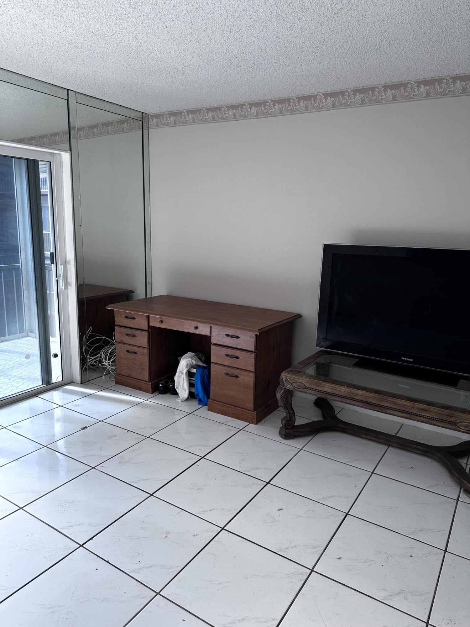 INVERRARY COUNTRY CLUB - Residential