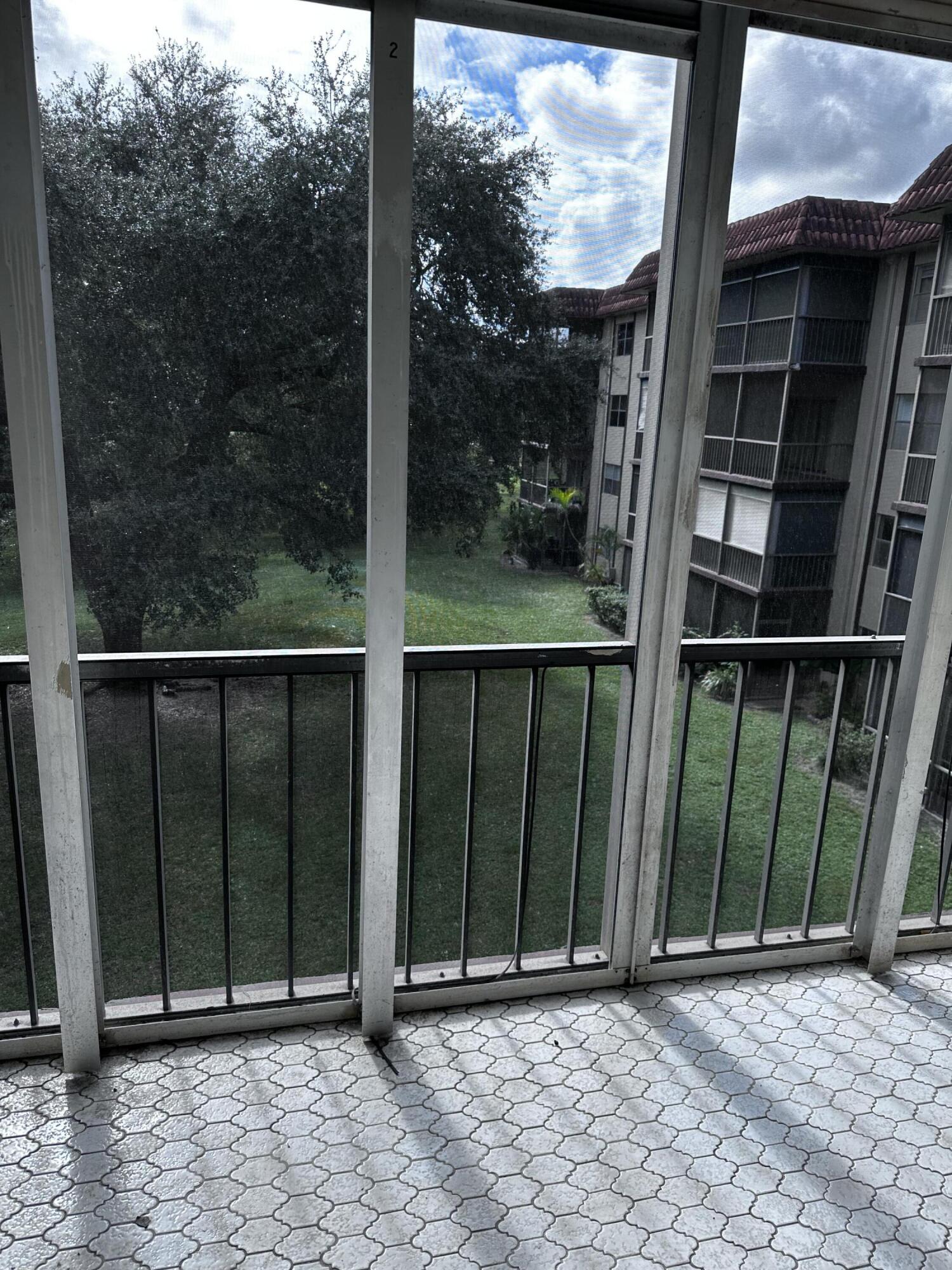 INVERRARY COUNTRY CLUB - Residential