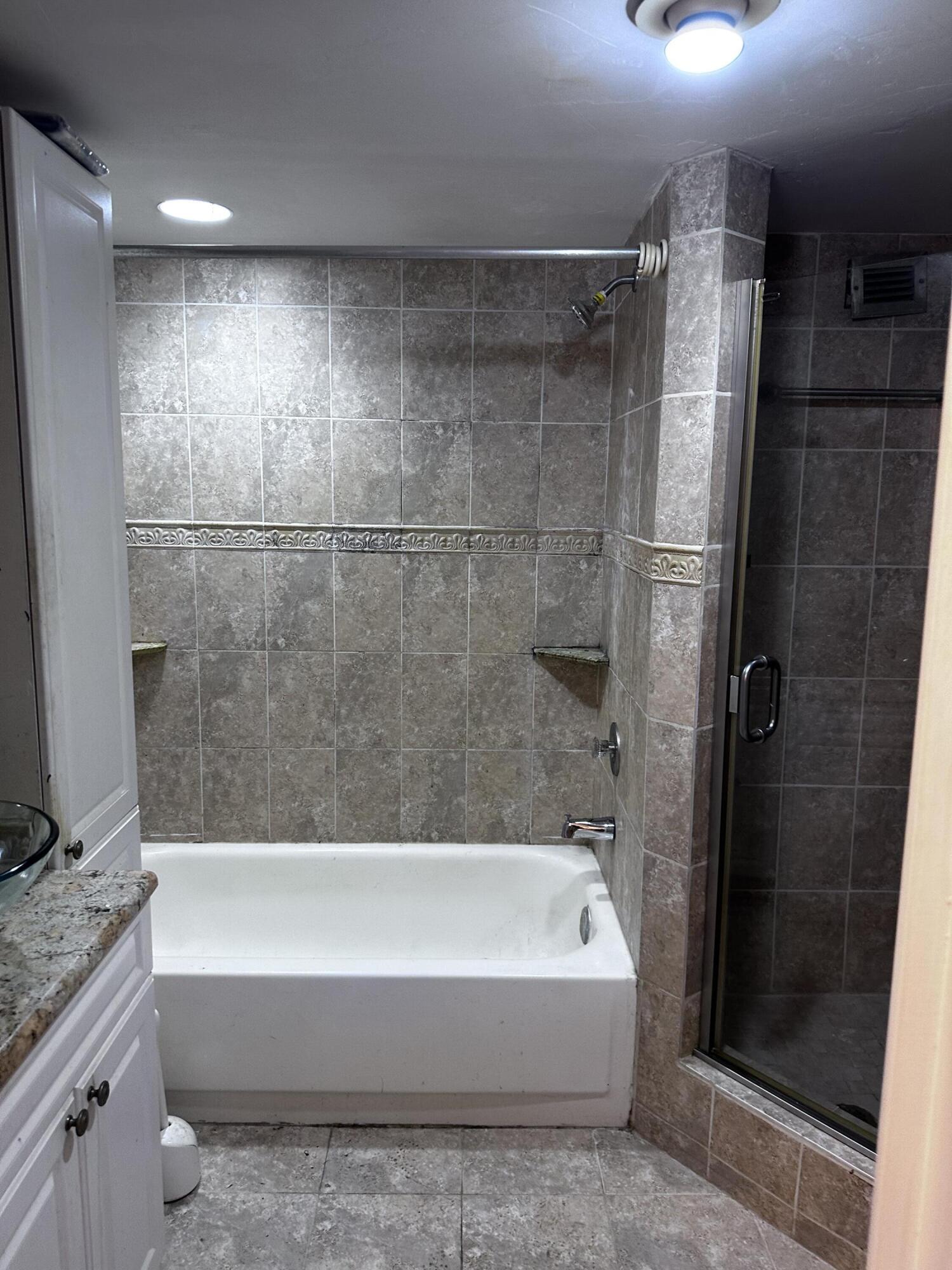 INVERRARY COUNTRY CLUB - Residential