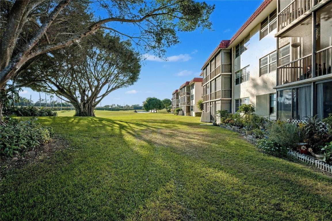 Hollybrook Golf & Tennis - Residential