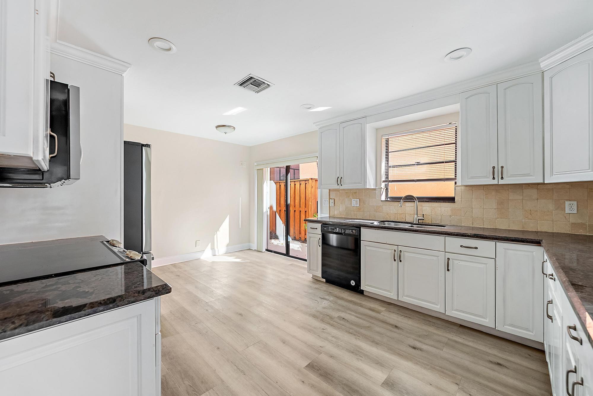 CRYSTAL POINTE PL 2 - Residential