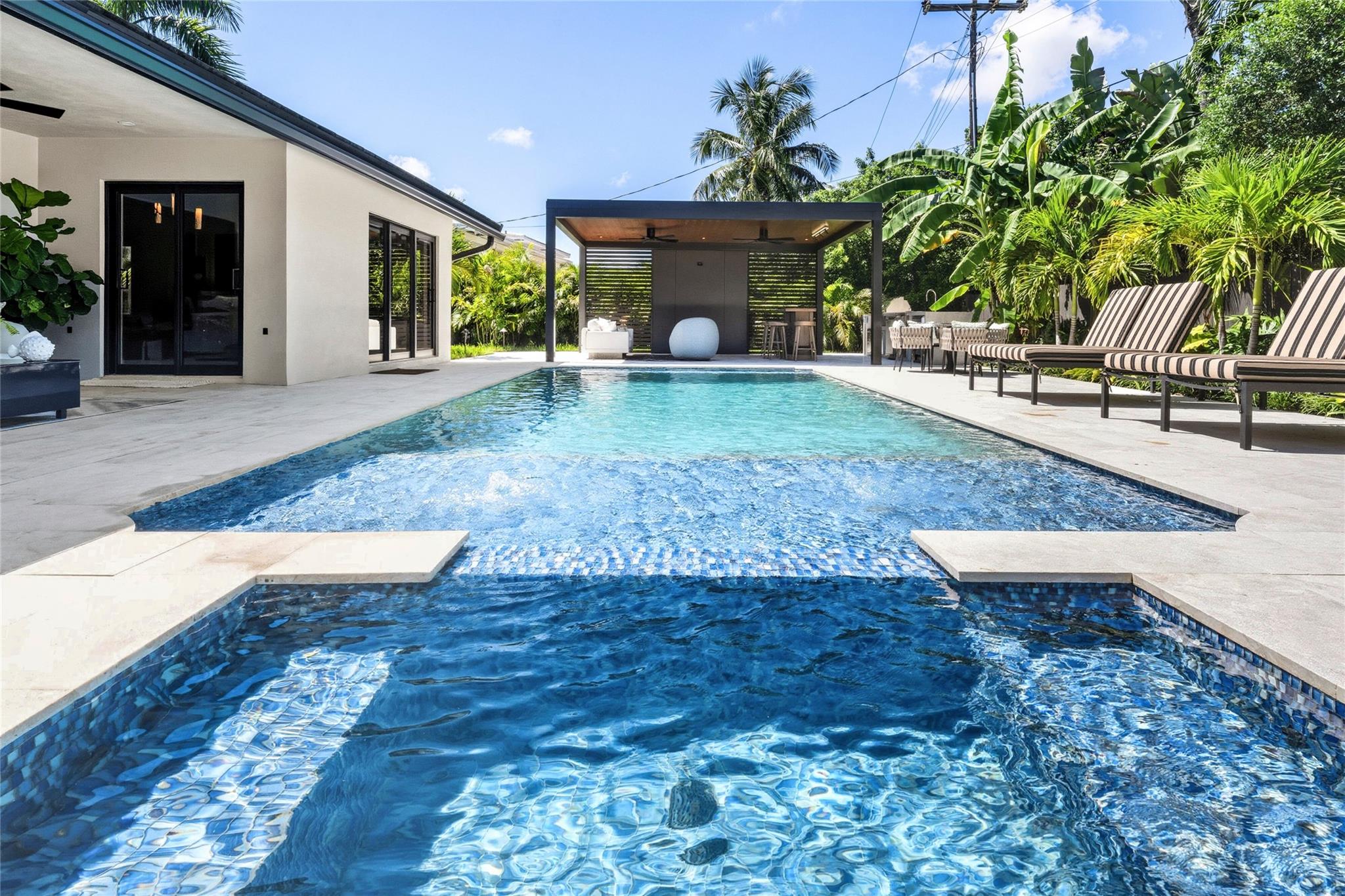 HARBOR BEACH - Residential