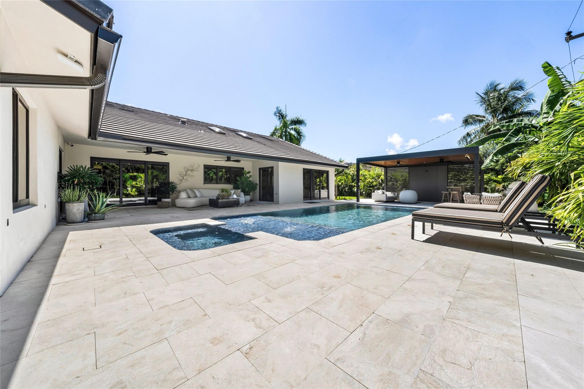 HARBOR BEACH - Residential