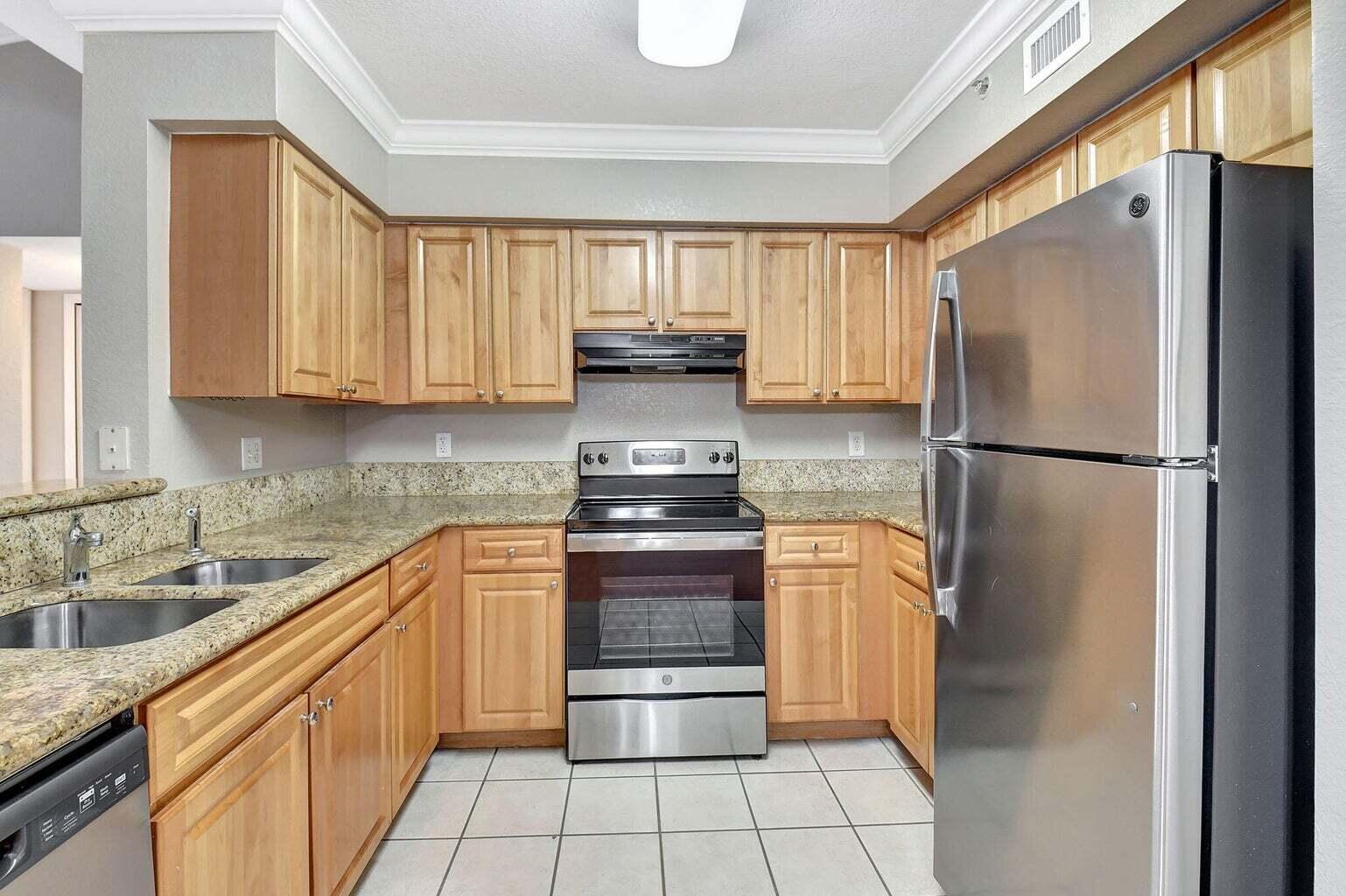 MURANO AT DELRAY BEACH CO - Residential Lease