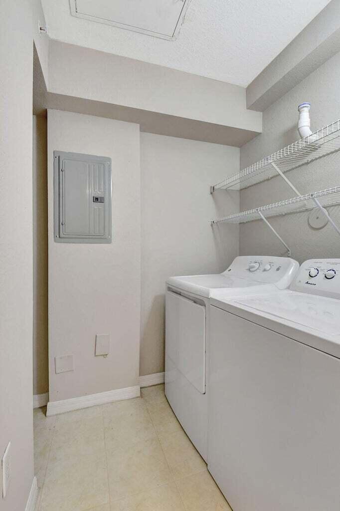 MURANO AT DELRAY BEACH CO - Residential Lease