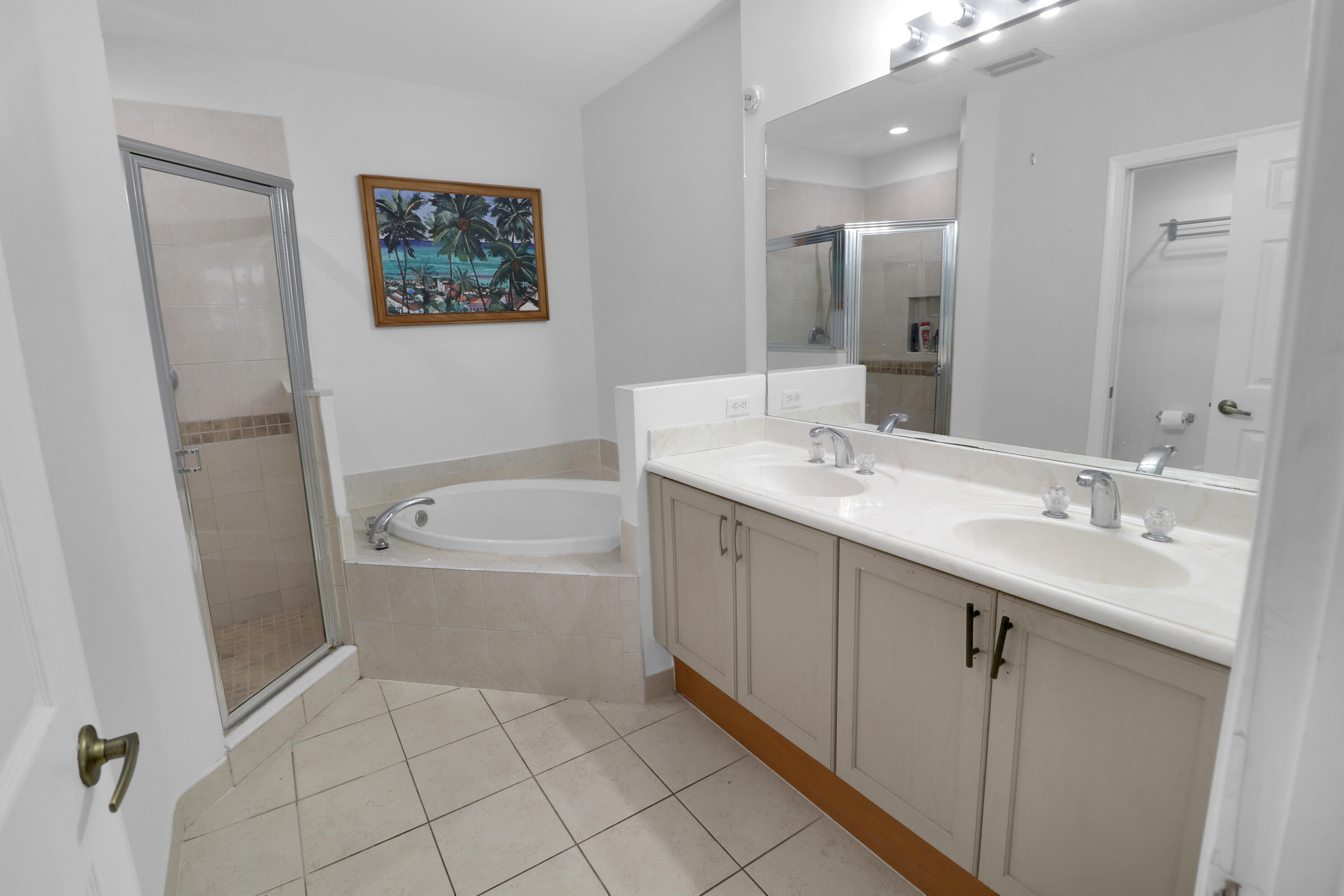 VILLA MEDICI CONDO - Residential