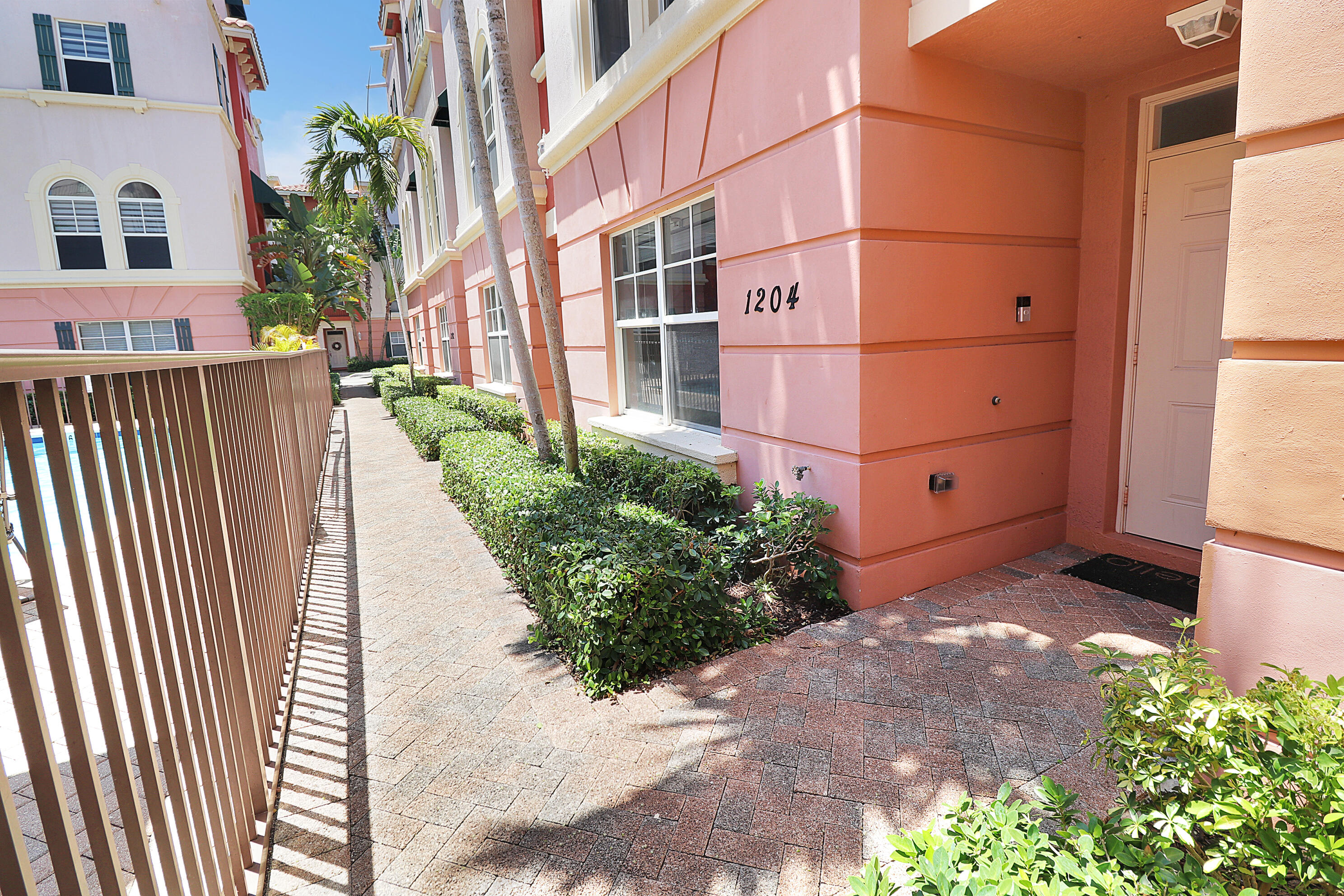 VILLA MEDICI CONDO - Residential