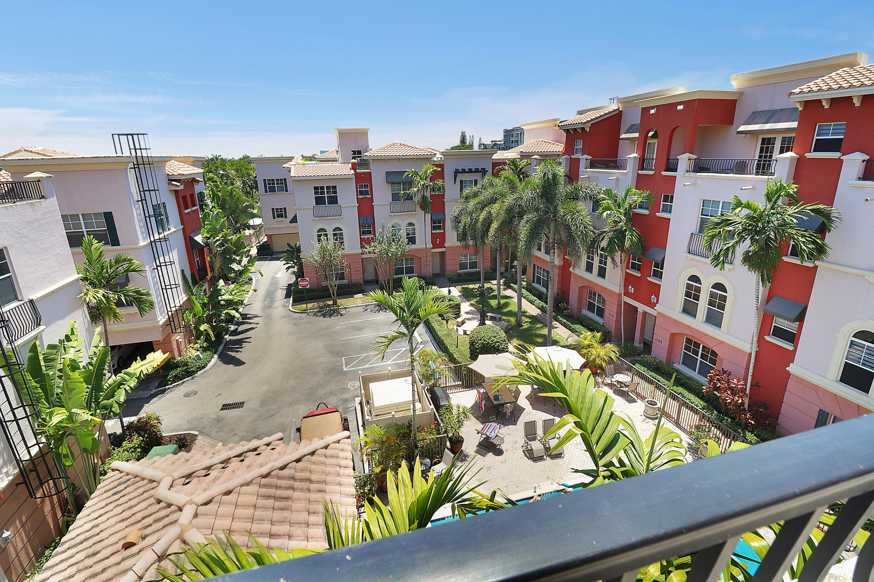 VILLA MEDICI CONDO - Residential