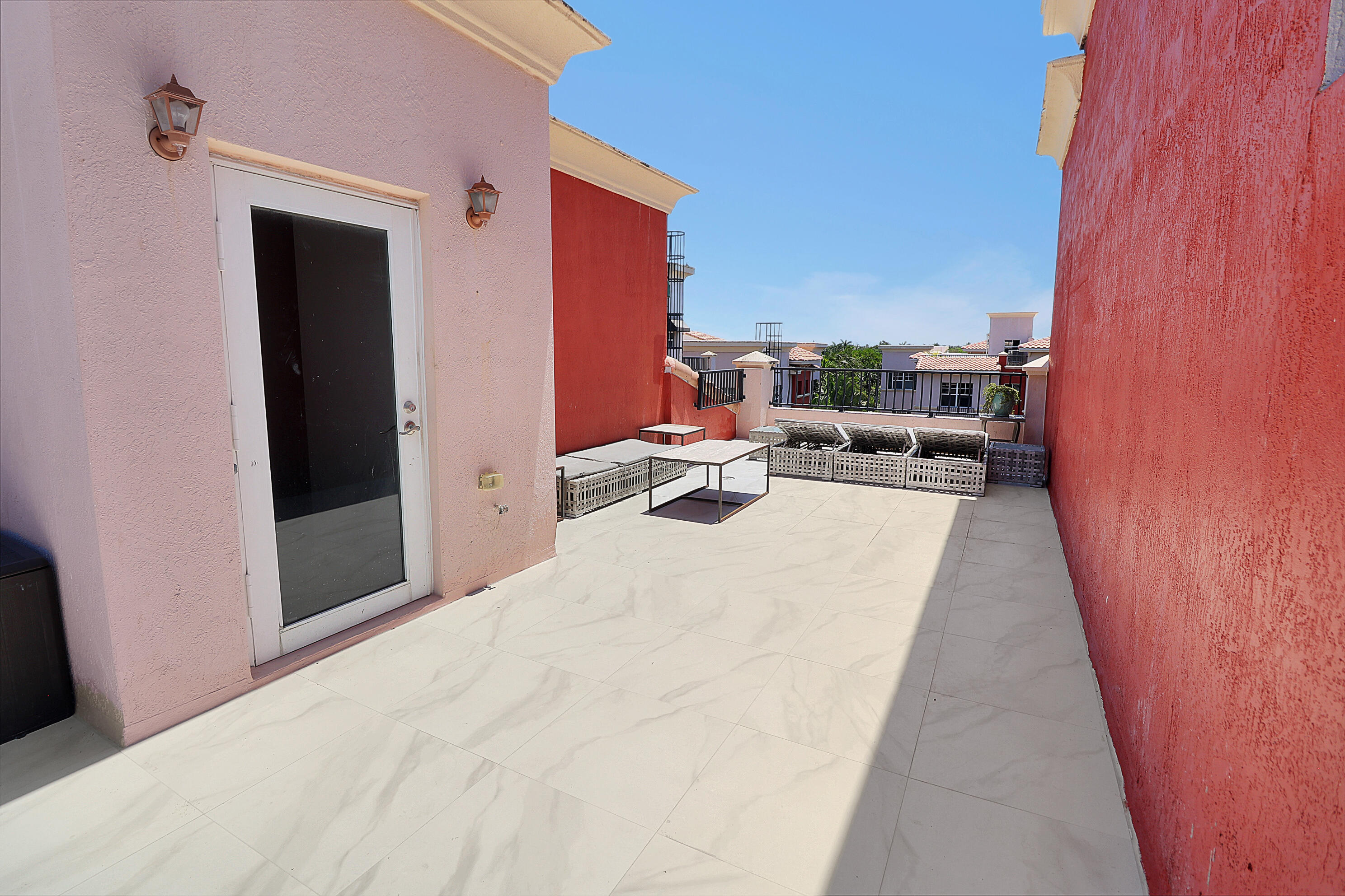 VILLA MEDICI CONDO - Residential