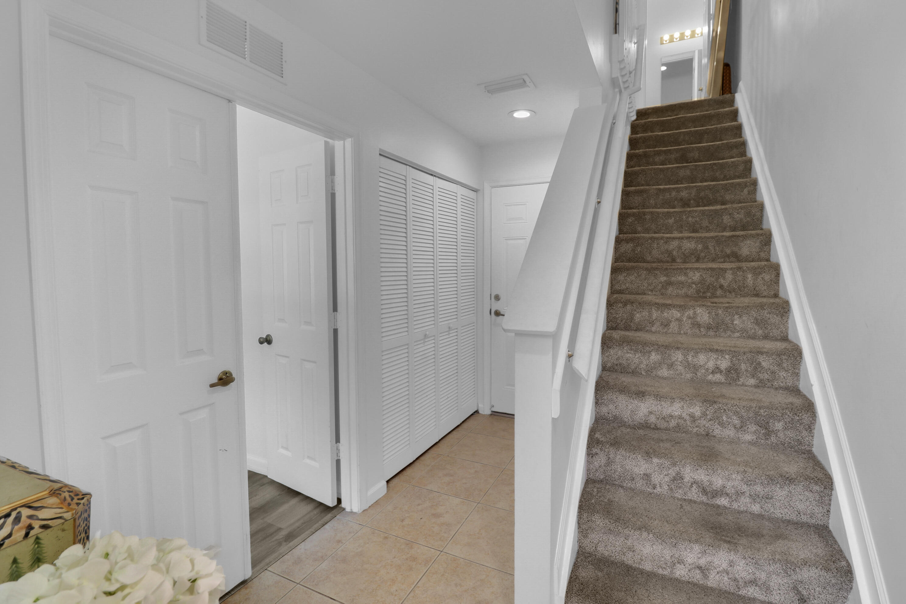 VILLA MEDICI CONDO - Residential