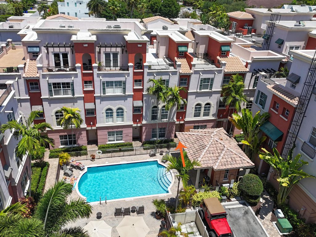 Photo of 1033 NE 17th Way #1204, Fort Lauderdale, FL 33304 (MLS # B26023469)