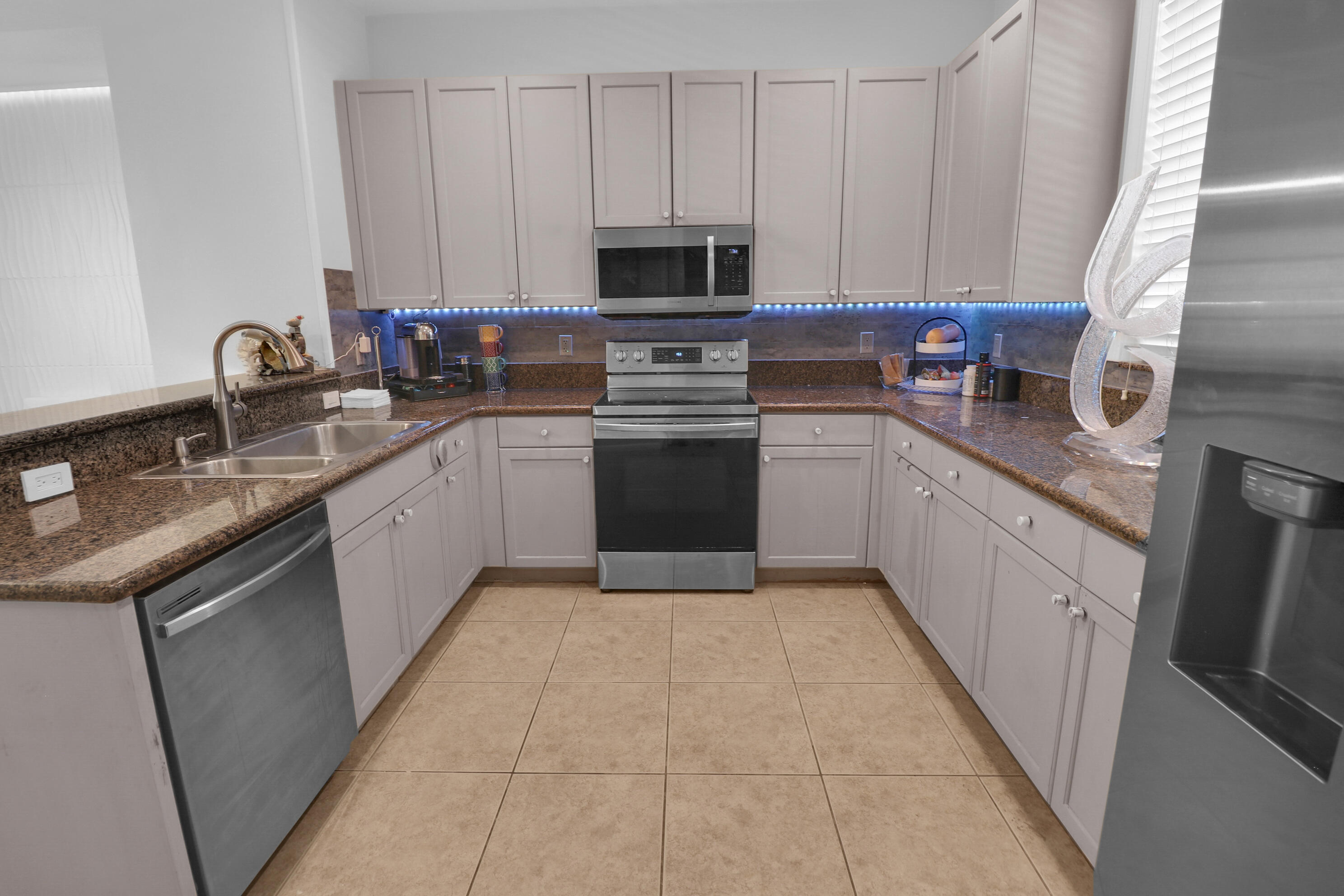 VILLA MEDICI CONDO - Residential
