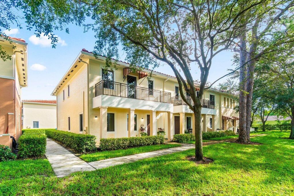 Photo of 2406 Venetian Way, Boynton Beach, FL 33426 (MLS # R11126813)
