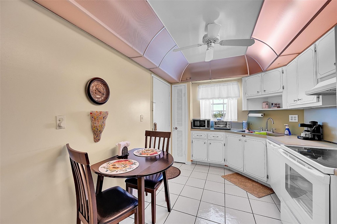 Briarwood Club Condo - Residential