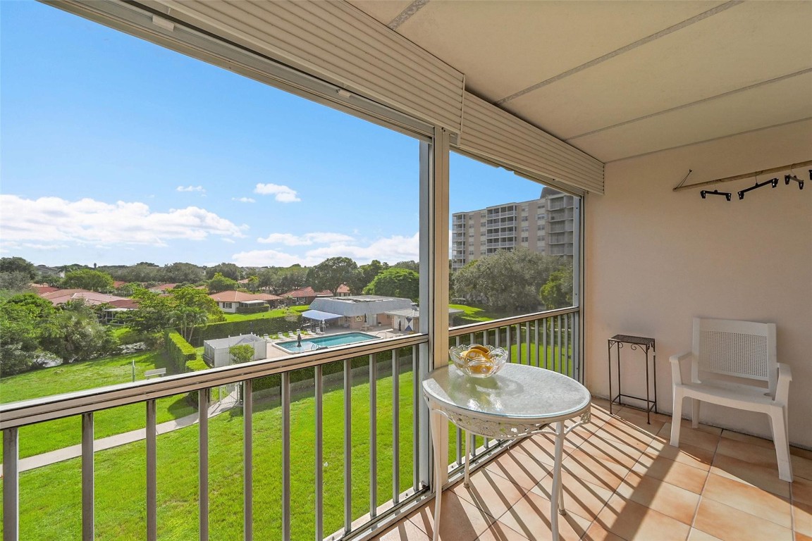 Briarwood Club Condo - Residential