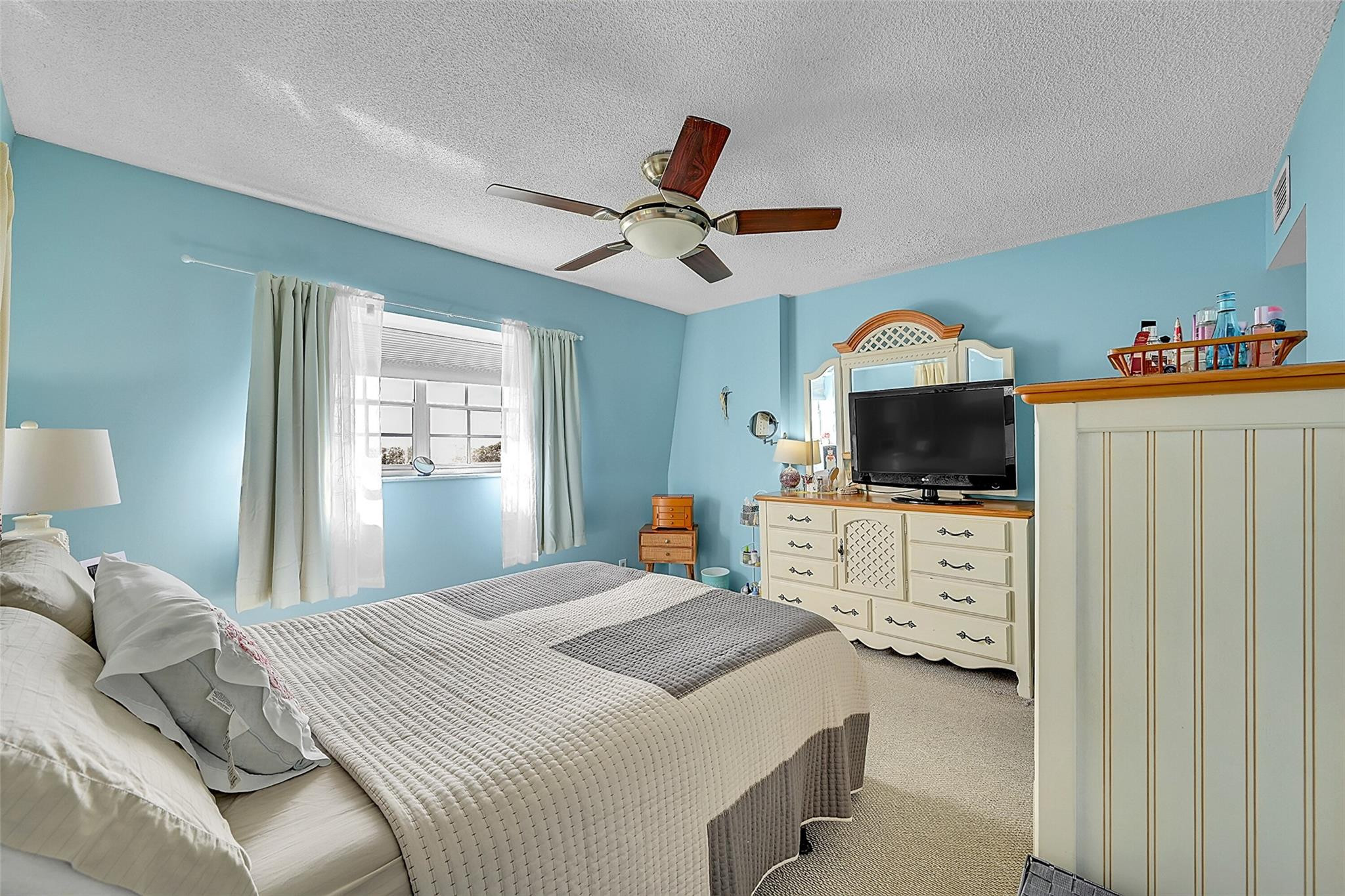 Briarwood Club Condo - Residential