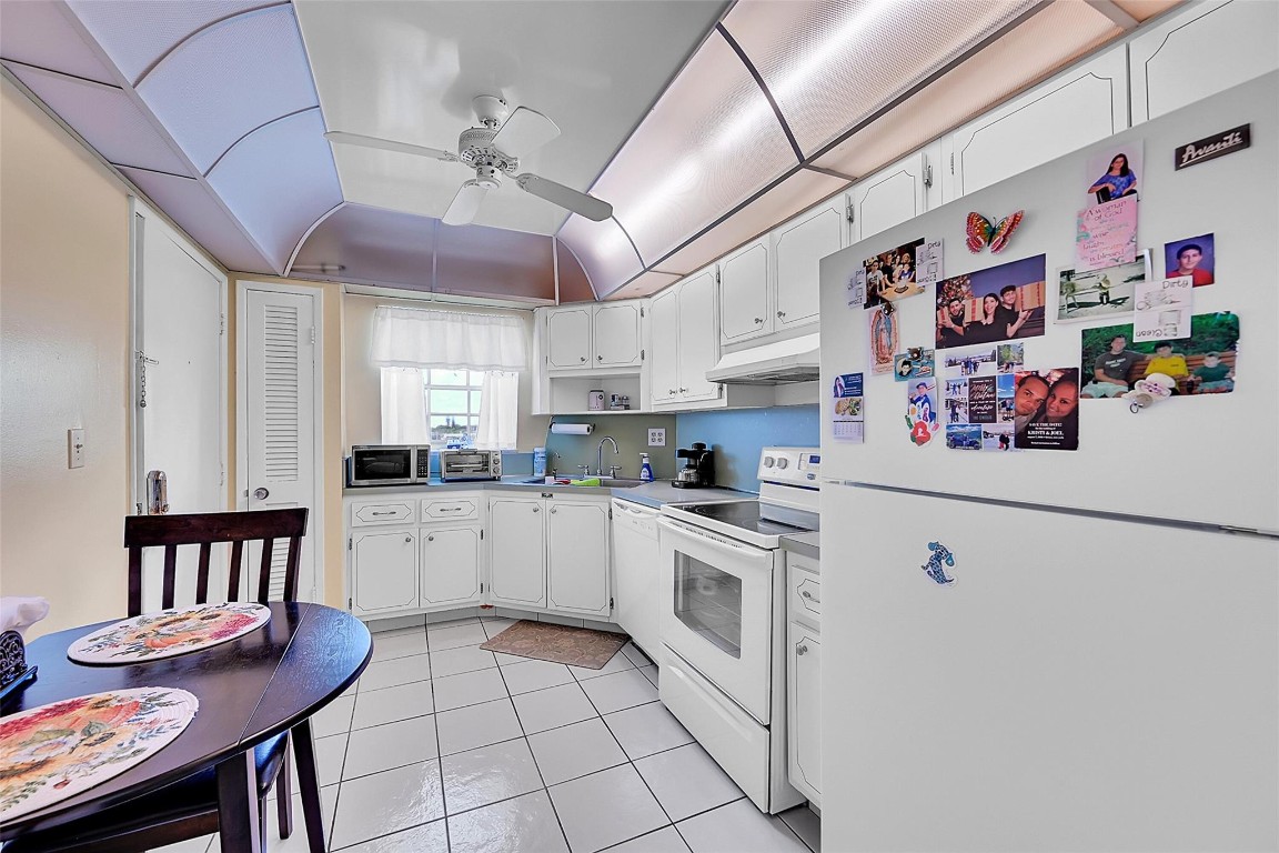 Briarwood Club Condo - Residential