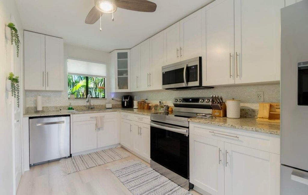 Photo of 11892 STURBRIDGE Lane, Wellington, FL 33414 (MLS # B26079654)