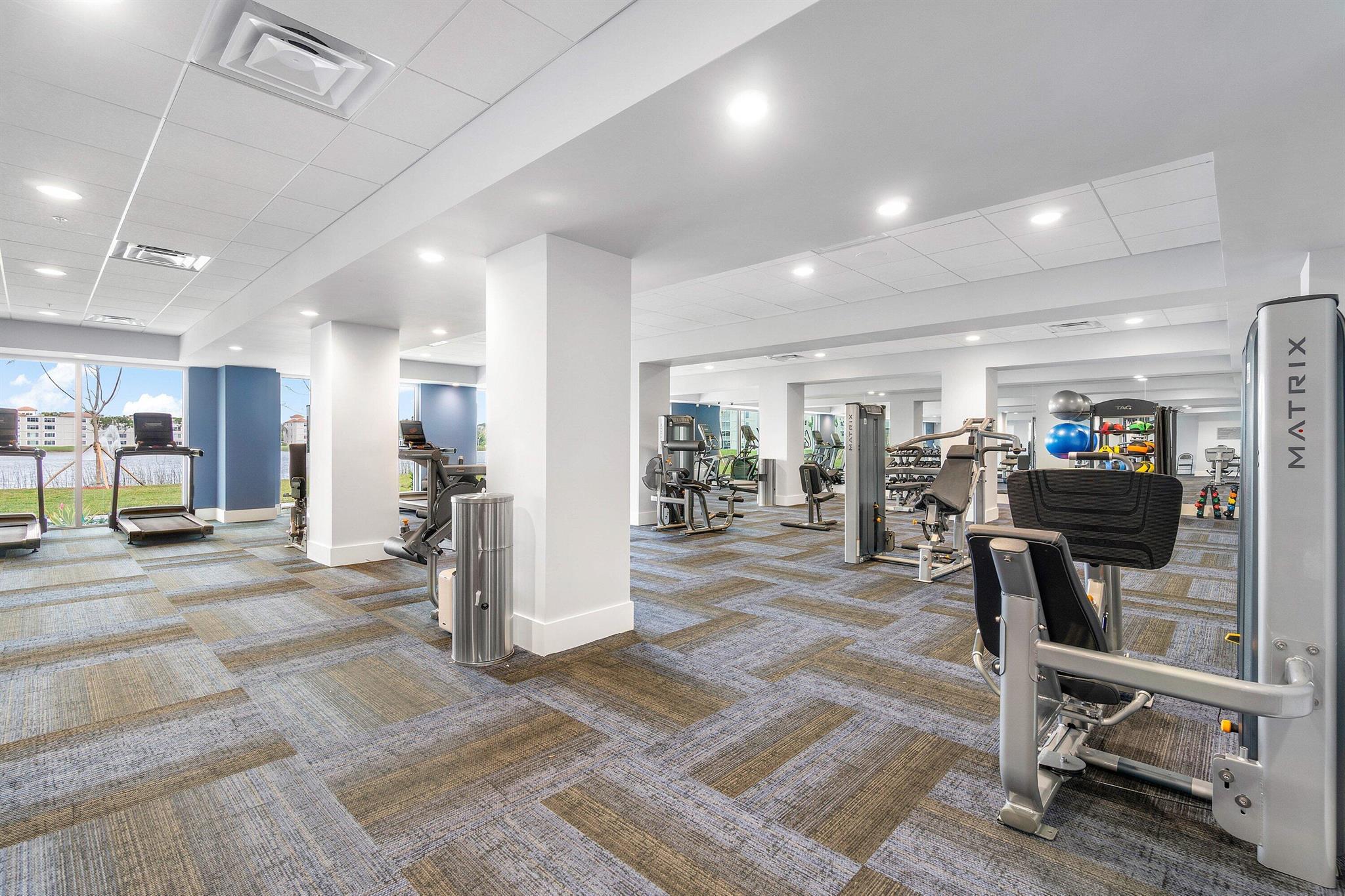 HUNTINGTON POINTE - Residential