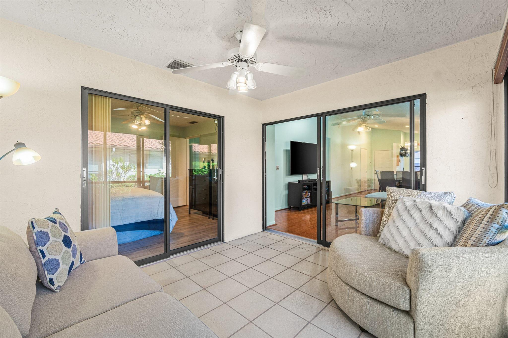 HUNTINGTON POINTE - Residential