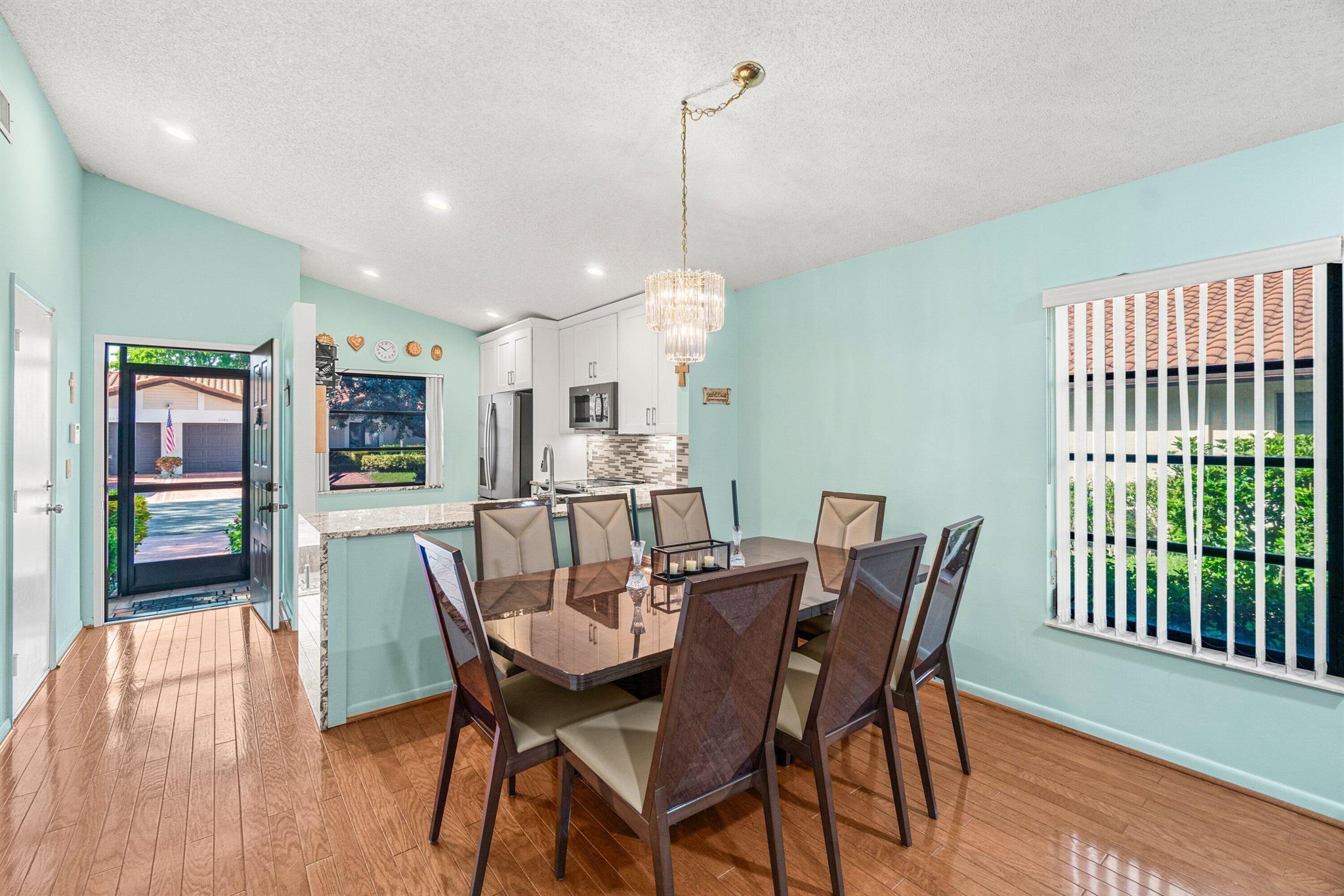 HUNTINGTON POINTE - Residential