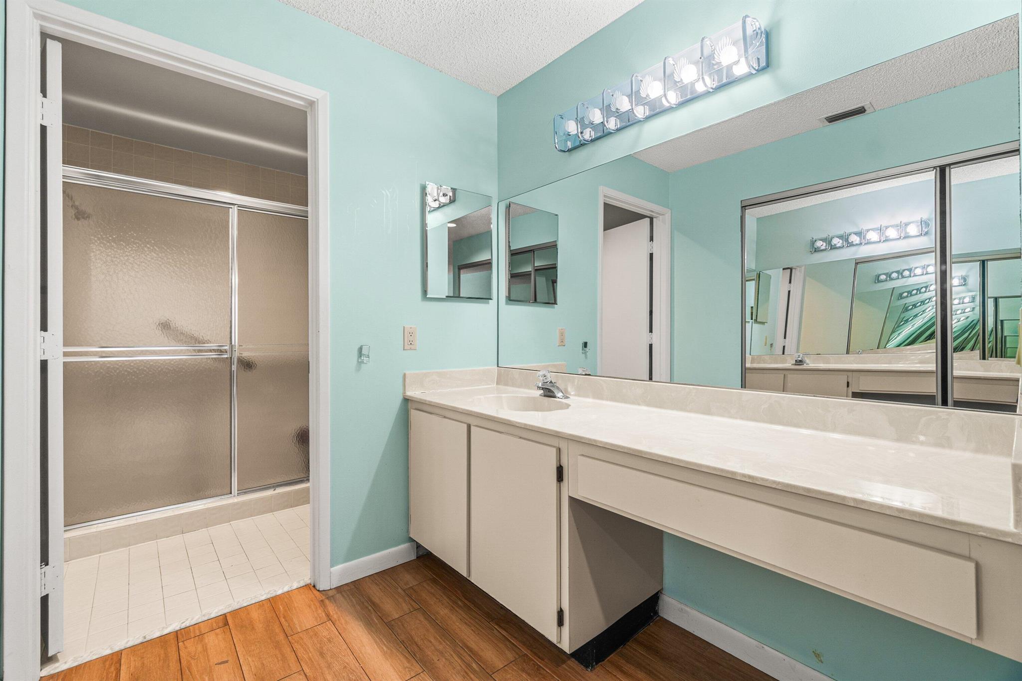 HUNTINGTON POINTE - Residential