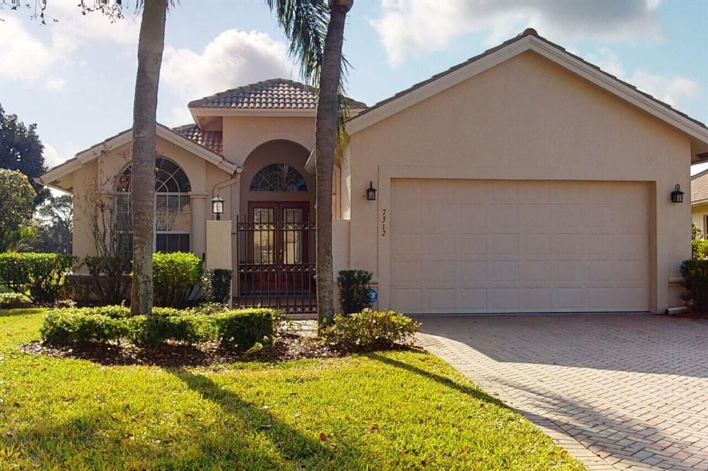 Photo of 7312 Mystic Way, Port Saint Lucie, FL 34986 (MLS # R10868502)