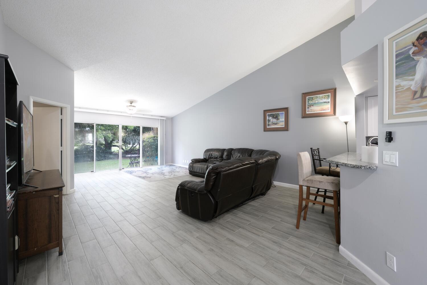 MARTIN DOWNS PLAT NO 29 ( - Residential